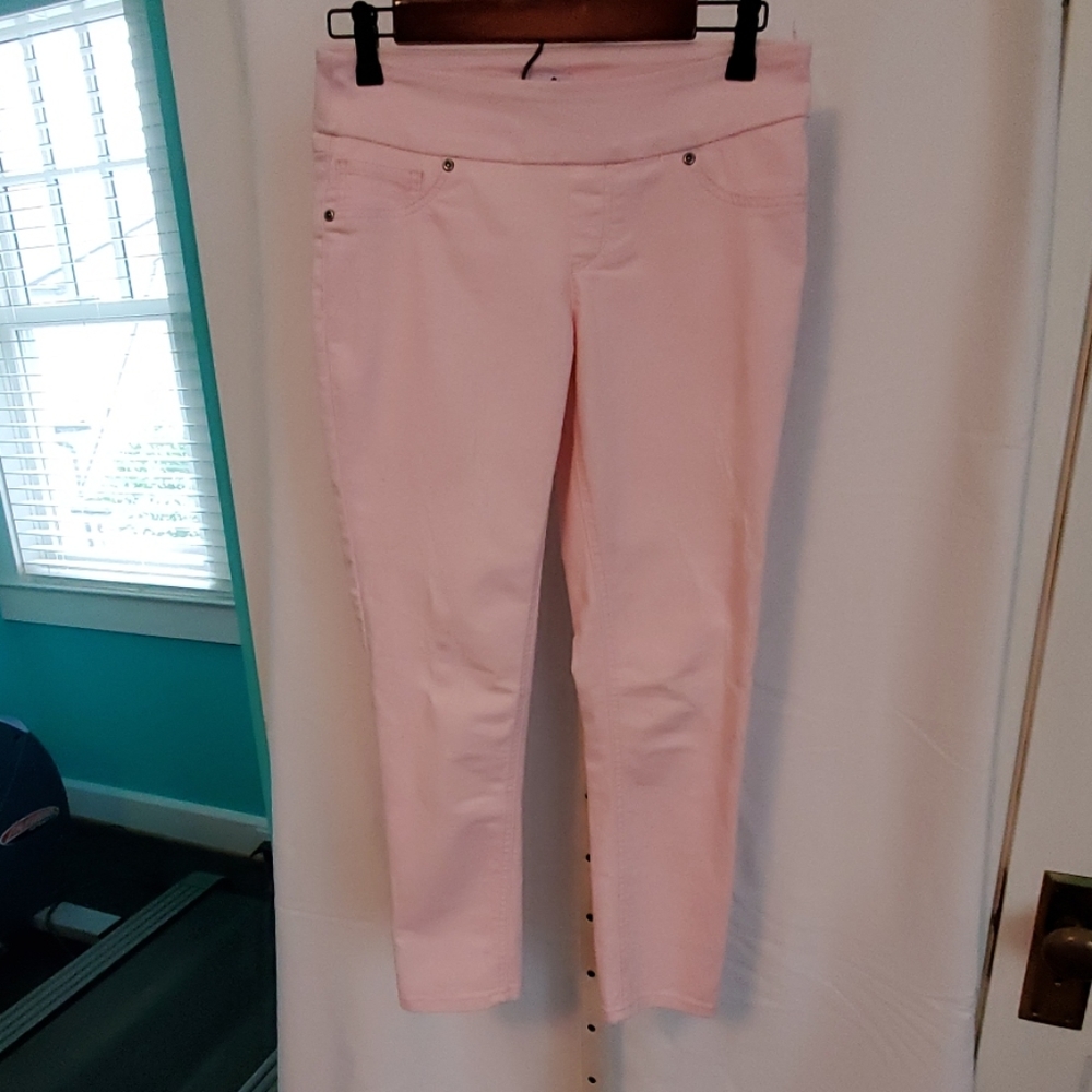 Crop destressed denim